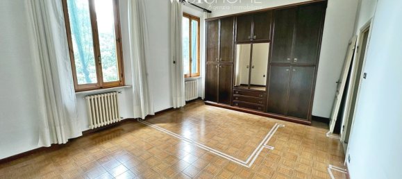 4 bedrooms House in Campi Bisenzio, Italy No. 362768 12
