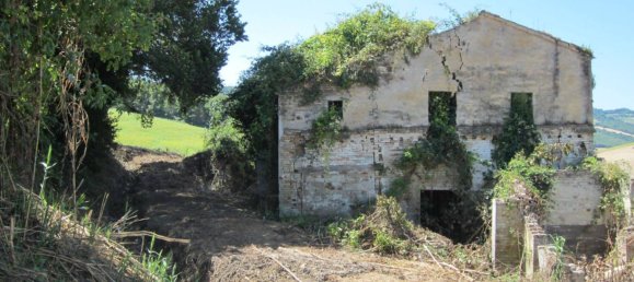 3 bedrooms House in Porto San Giorgio, Italy No. 255368 7