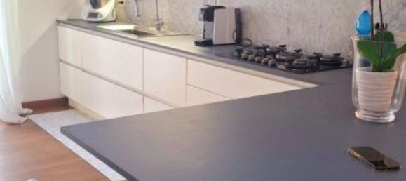 4 Schlafzimmer Wohnung in Carrara, Italy, Nr. 369962 8