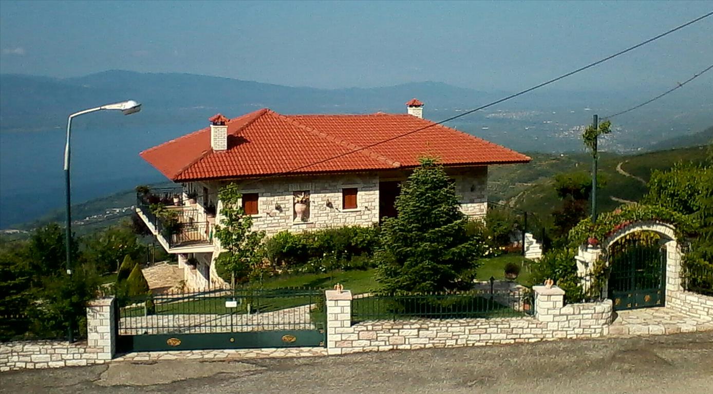 3 bedrooms Commercial property for sale in Aetolia-Acarnania, Western Greece, Peloponnese, Western Greece and the Ionian, Greece № 6452
