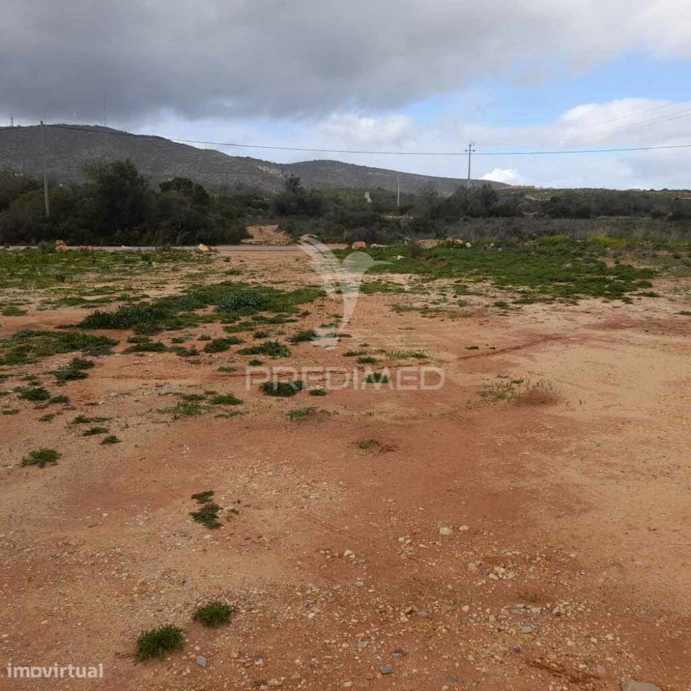 1960m² Land in Quelfes, Portugal No. 36012