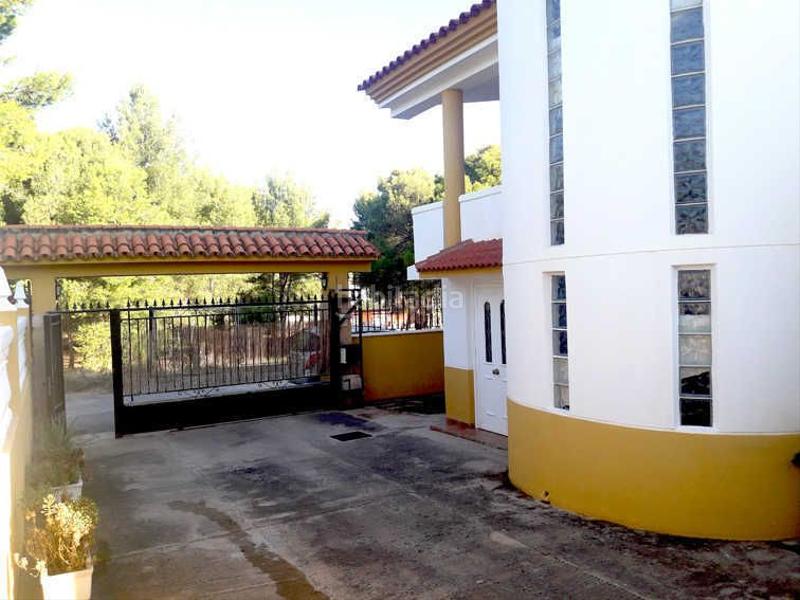 8 bedrooms House in Onda, Spain No. 124073