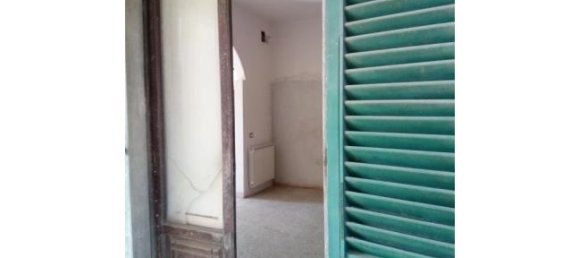 2 bedrooms House in Lamporecchio, Italy No. 252750 5