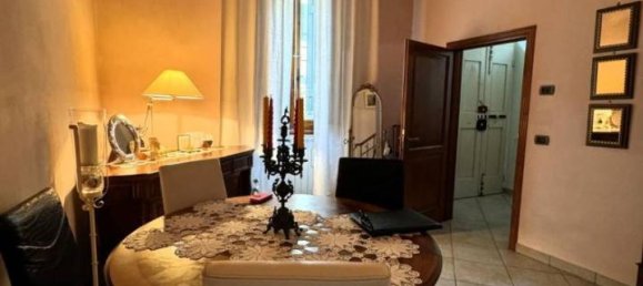 5 rooms House in Prato, Italy No. 137782 4