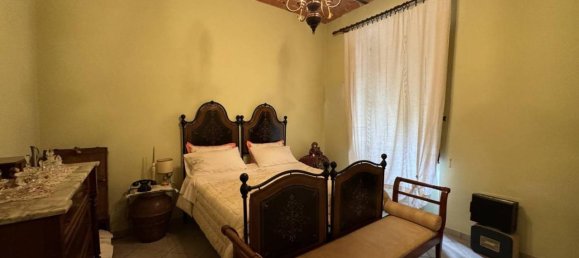 5 rooms House in Prato, Italy No. 137782 7