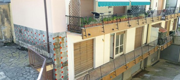 2 Schlafzimmer Wohnung in Santa Margherita Ligure, Italy, Nr. 52903 3