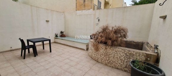 Квартира с 2 спальнями в Гзира, Мальта № 8347 8