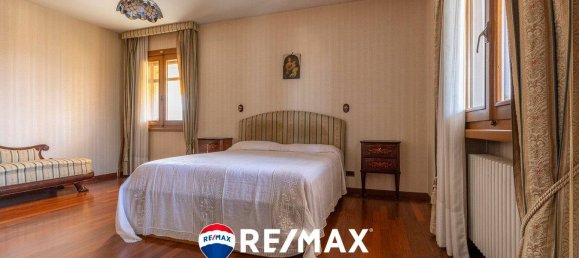 4 bedrooms Villa in Varese, Italy No. 236105 24