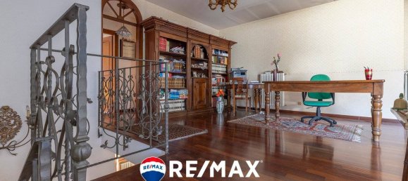 4 bedrooms Villa in Varese, Italy No. 236105 18