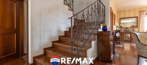 4 bedrooms Villa in Varese, Italy No. 236105 17