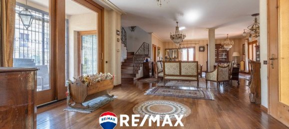 4 bedrooms Villa in Varese, Italy No. 236105 5