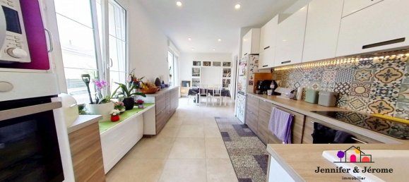 3 bedrooms House in Carrieres-sous-Poissy, France No. 327195 2