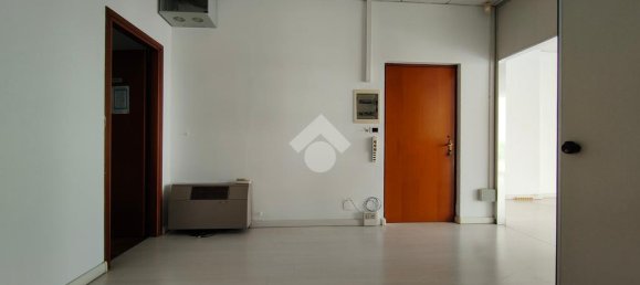3 rooms Commercial property in Trento, Italy No. 293769 8