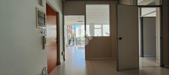 3 rooms Commercial property in Trento, Italy No. 293769 9