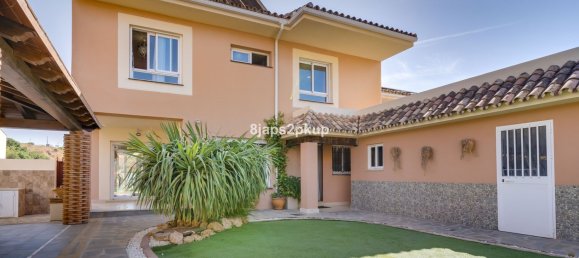 Apartamento T3 em L'Eixample, Spain N.º 79315 8