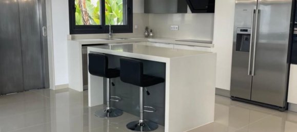 5 bedrooms House in San Miguel de Salinas, Spain No. 185969 11