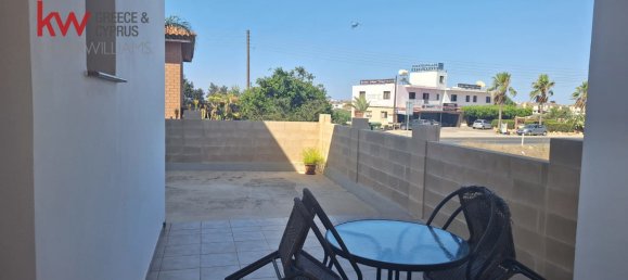 4 dormitorios adosado en venta en Frenaros, Ammochostos, Cyprus № 26276 6
