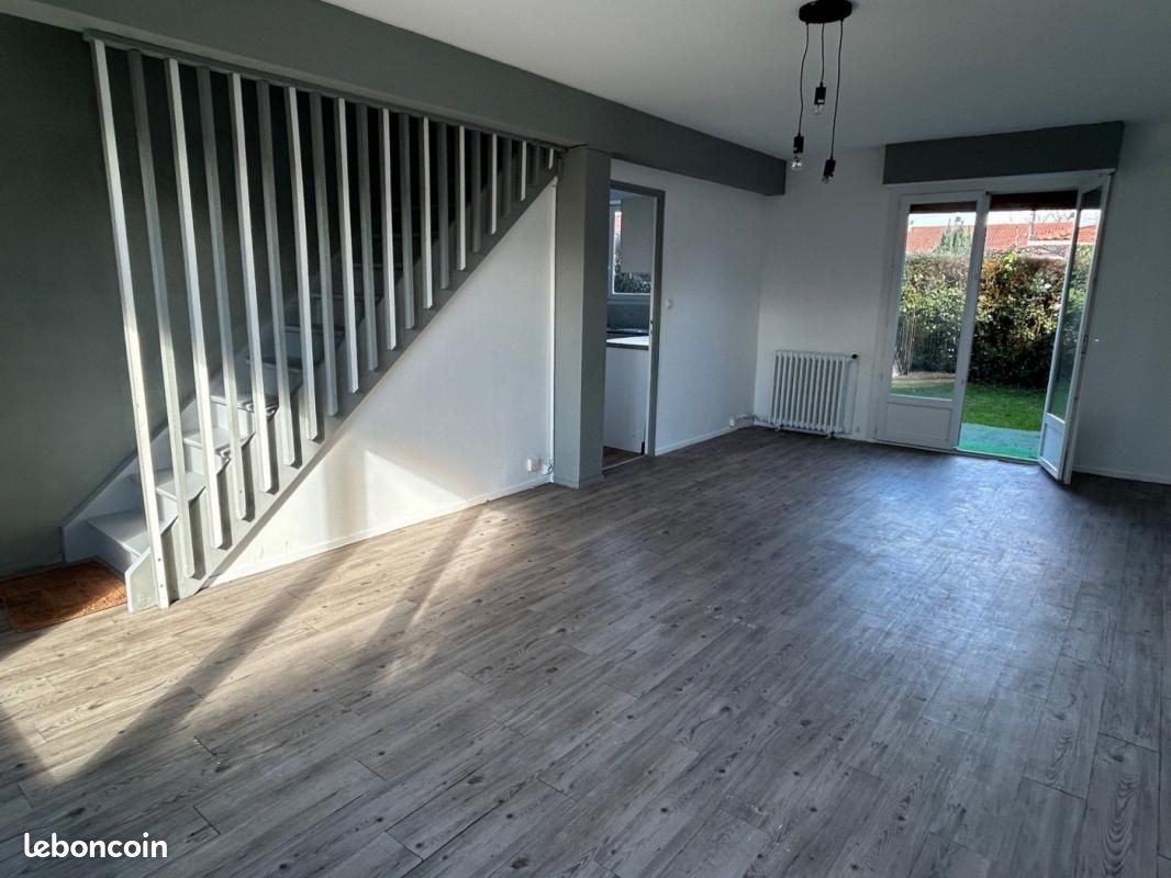 4 bedrooms Villa in Pau, France No. 99070