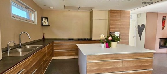 514m² Office in Belley, France No. 310774 15