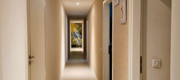 514m² Office in Belley, France No. 310774 17