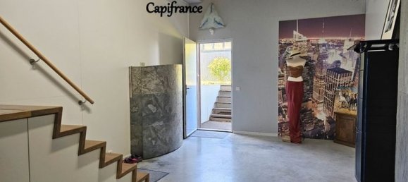 514m² Office in Belley, France No. 310774 2