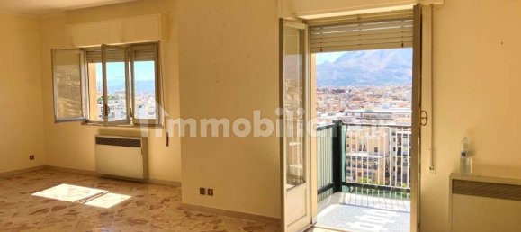 2 bedrooms Apartment in Palermo, Italy No. 359123 7