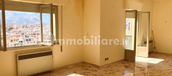 2 bedrooms Apartment in Palermo, Italy No. 359123 8