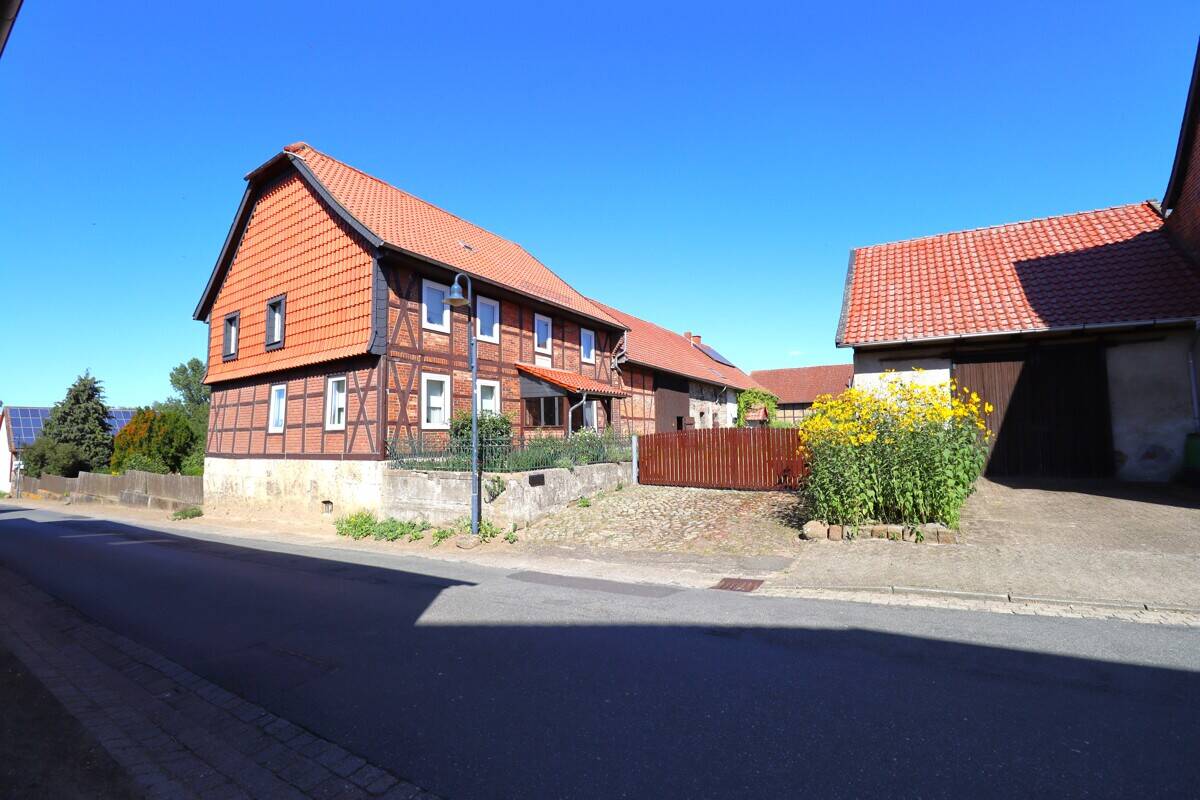 4 bedrooms Apartment in Helmstedt, Germany No. 273843