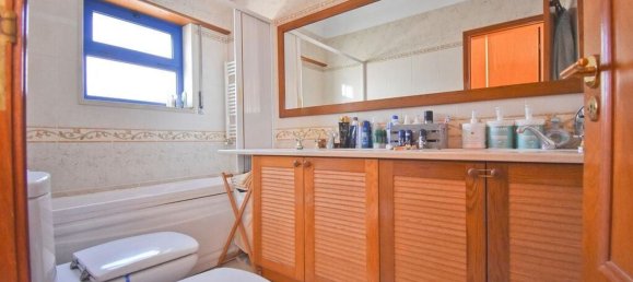 3 bedrooms House in Vialonga, Portugal No. 129395 16