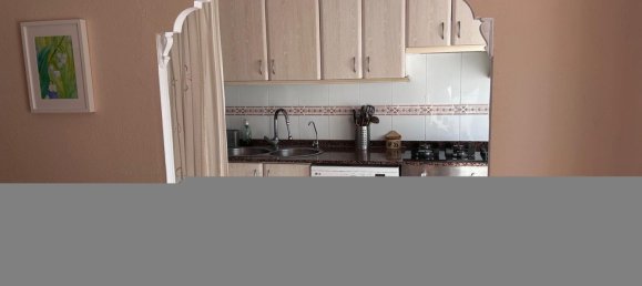 Apartamento de 3 dormitorios en Castellón, Spain No. 153859 4