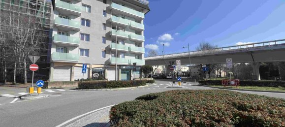 2 rooms Apartment in Sesto Calende, Italy No. 61471 9