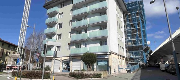 2 rooms Apartment in Sesto Calende, Italy No. 61471 4