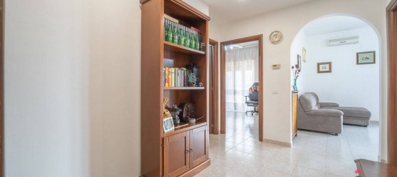 Apartamento de 2 dormitorios en Rome, Italy No. 333635 3