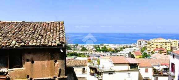 5 bedrooms Apartment in Paola, Italy No. 321928 20