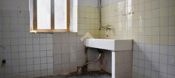 5 bedrooms Apartment in Paola, Italy No. 321928 14