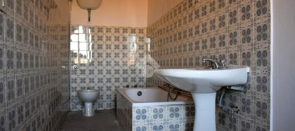 5 bedrooms Apartment in Paola, Italy No. 321928 21