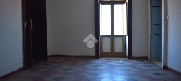 5 bedrooms Apartment in Paola, Italy No. 321928 11