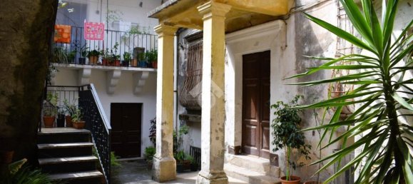 5 bedrooms Apartment in Paola, Italy No. 321928 3