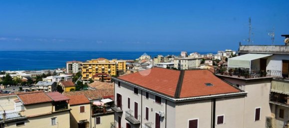 5 bedrooms Apartment in Paola, Italy No. 321928 12