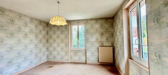 6 bedrooms House in Chartres, France No. 304139 4