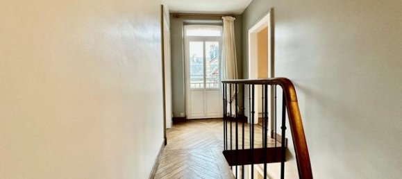 6 bedrooms House in Chartres, France No. 304139 11