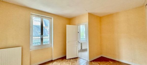 6 bedrooms House in Chartres, France No. 304139 3