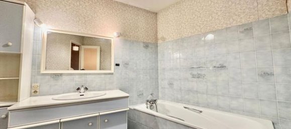 6 bedrooms House in Chartres, France No. 304139 9