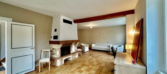 6 bedrooms House in Chartres, France No. 304139 2