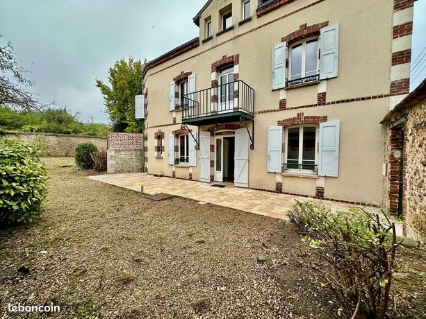 6 bedrooms House in Chartres, France No. 304139