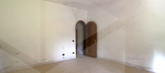 Apartamento de 3 divisões em Pontedera, Italy N.º 27948 6