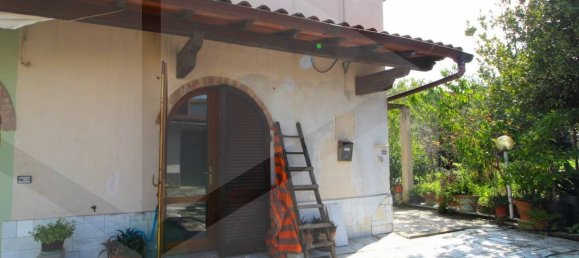 Apartamento de 3 divisões em Pontedera, Italy N.º 27948 10