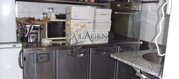 51m² Commercial property in Bastia, France No. 94626 5