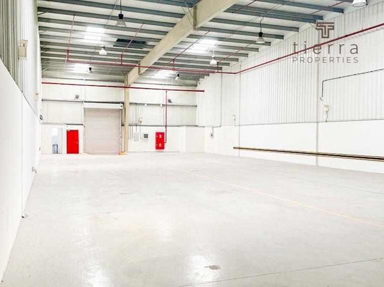 492.4m² Warehouse in Dubai, UAE No. 55629