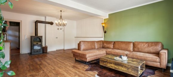 7 rooms Townhouse in Duisburg, Germany No. 274220 3